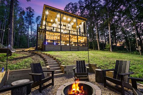 Boujee lodge - Embracing the peak of luxury amidst nature’s beauty. 🏞️💫 - 📍Boujee Lodge Blue Ridge, Ga 🛣️ 90 Minutes North of Atlanta - Be Sure to Follow Us ️ @boujeelodge 🏷️Tag & Share👇Who You Want to Live Boujee In the Mountains With - Book Your Stay 🛏️ ⤵️ 🔗 Link to Book in Bio www.boujeelodge.com. . . .